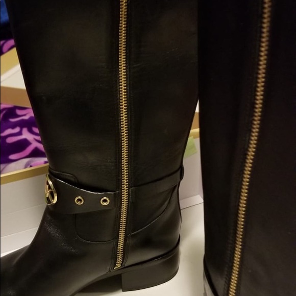 Boots - Picture 4 of 4